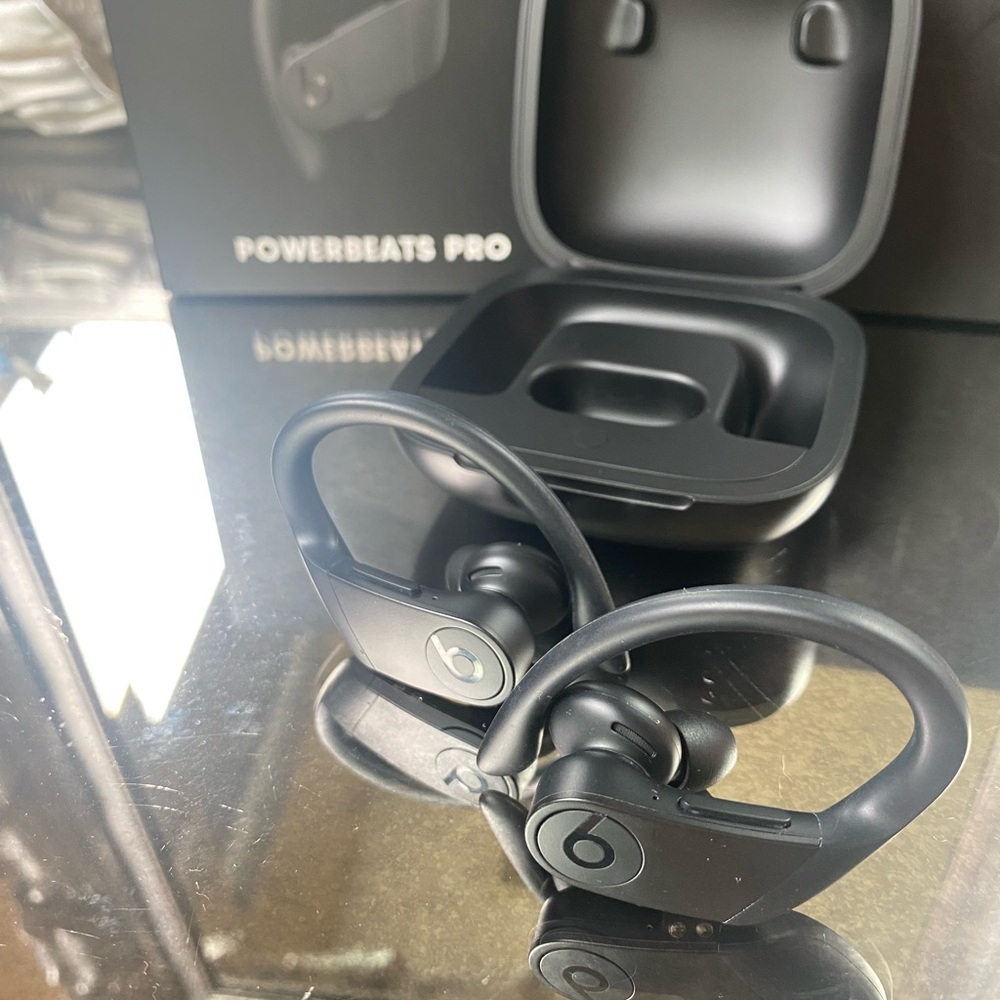 🔥SALE🔥 Powerbeats PRO by Beats
